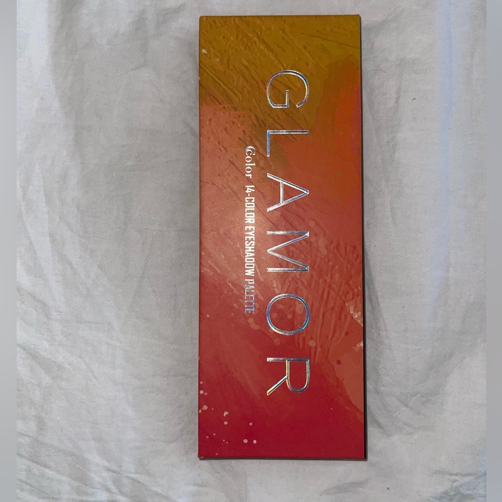 Beautifully Bran new Glamor palette! 
14- colors. 🥰